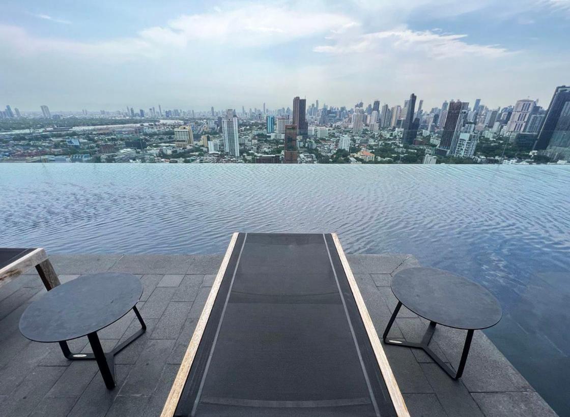 2 Bedroom Luxury Apartment 3 Min Walk From Bts Ekkamai Bangkok Exteriör bild