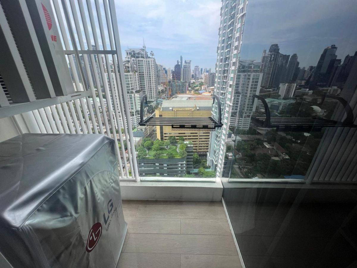 2 Bedroom Luxury Apartment 3 Min Walk From Bts Ekkamai Bangkok Exteriör bild
